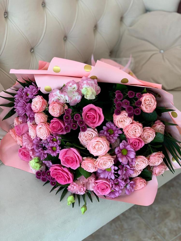 Букет цветов из: Хризантемы, Розы и Лизиантусы в Ильинское