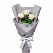 Букет 3 белые розы в Ильинское