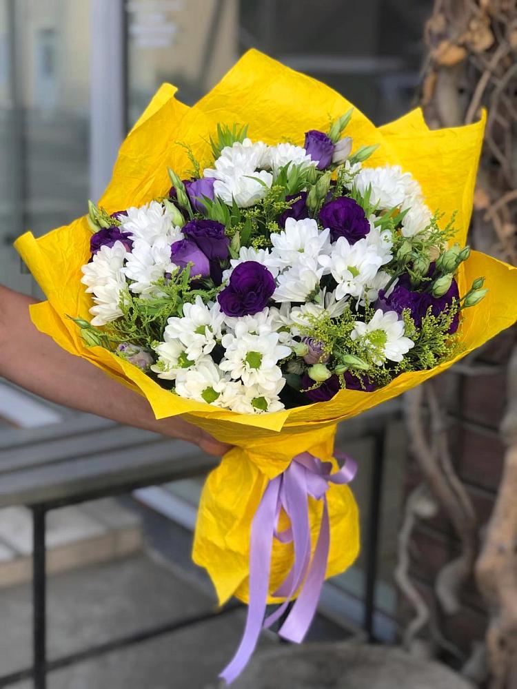 Букет цветов из: Ирисы, Хризантемы и Ромашки в Ильинское
