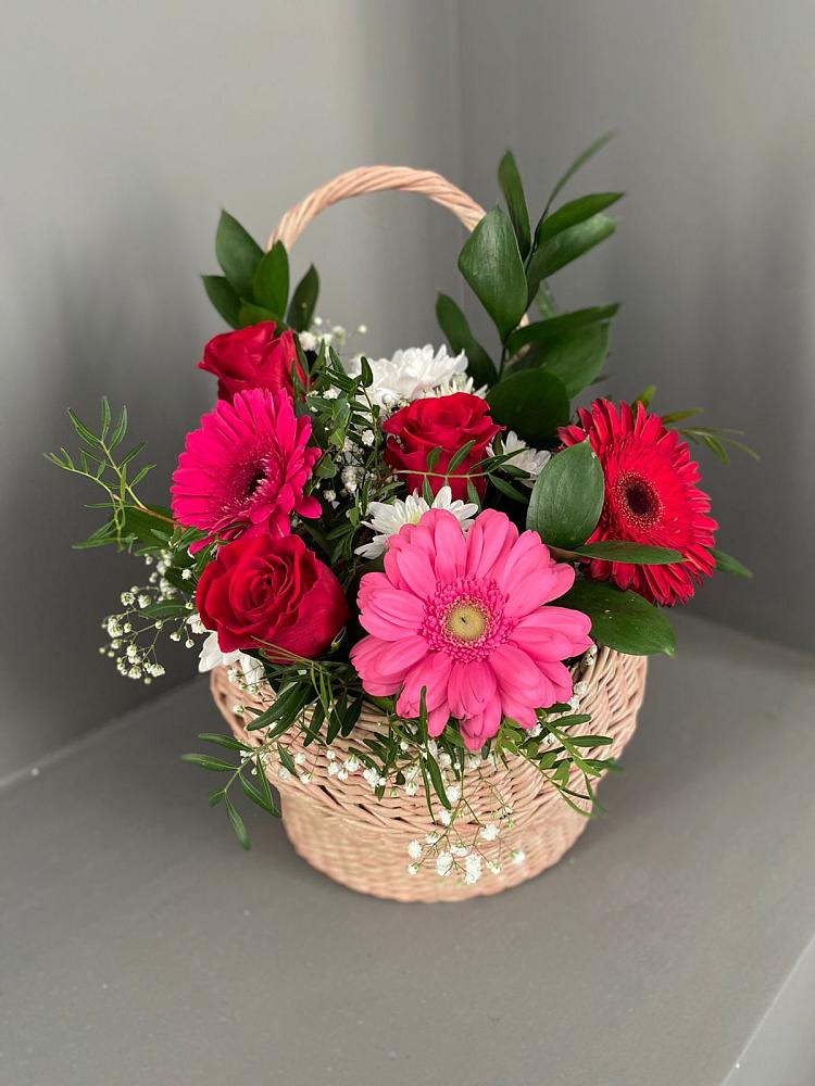 Цветочная композиция из Розы, Хризантемы и Герберы в корзине в Ильинское