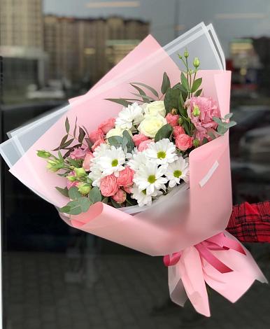 Букет цветов из: Розы, Лизиантусы и Хризантемы в Ильинское